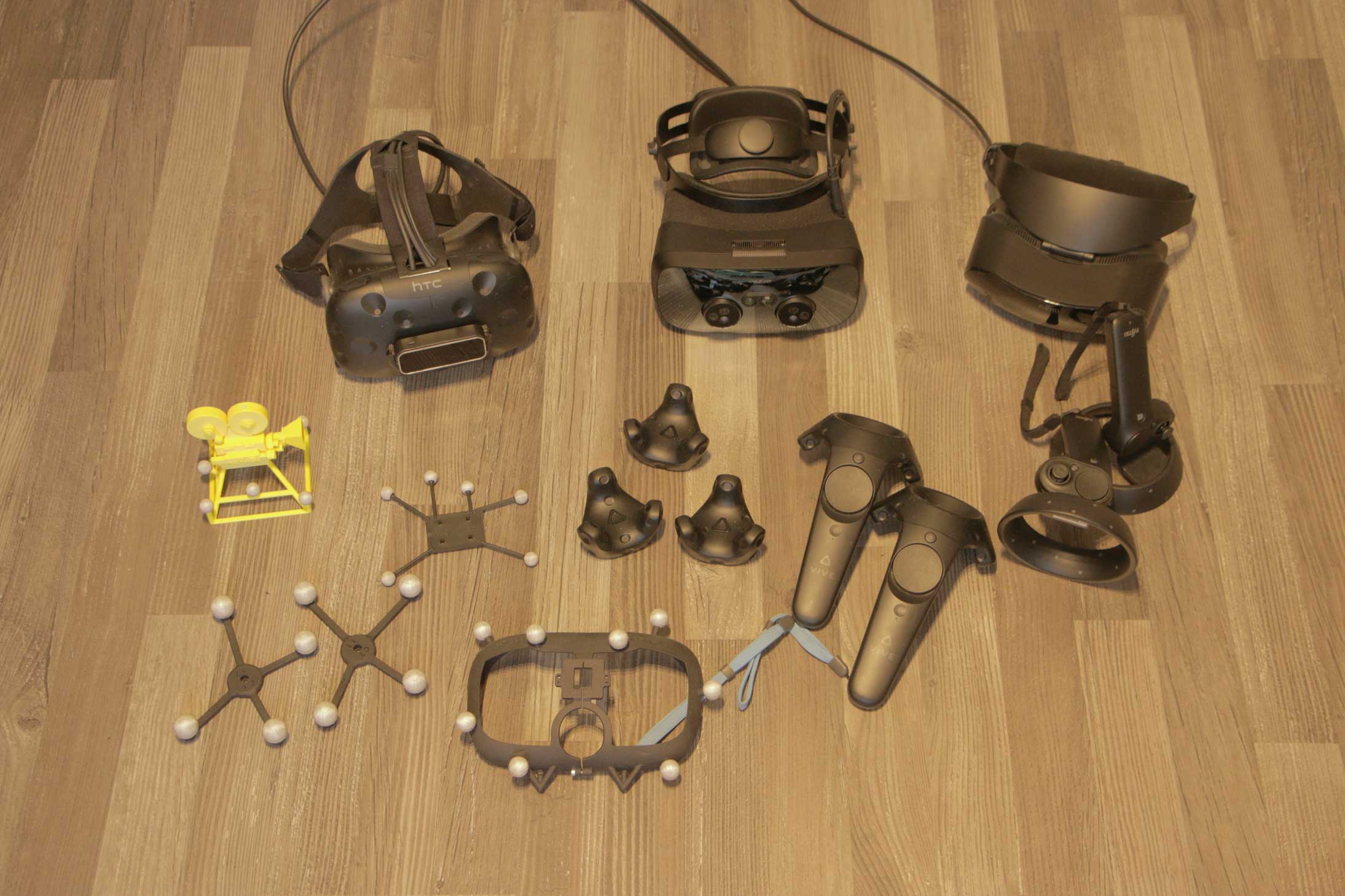 8_VR_Device